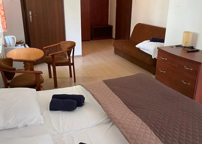 Dolce Nocleg ze śniadaniem 3*